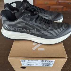 Womens Nnormal Kjerag Trail Shoes Size 9.5